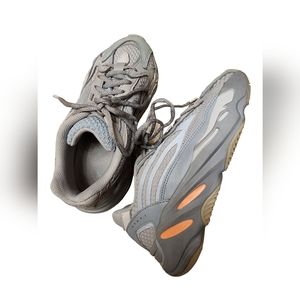 Yeezy 700 "Intertia" Sneaker